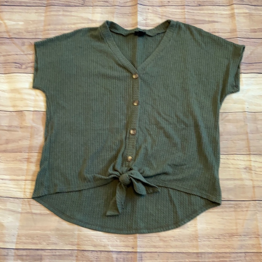 Green waffle t shirt Torrid Sz 1